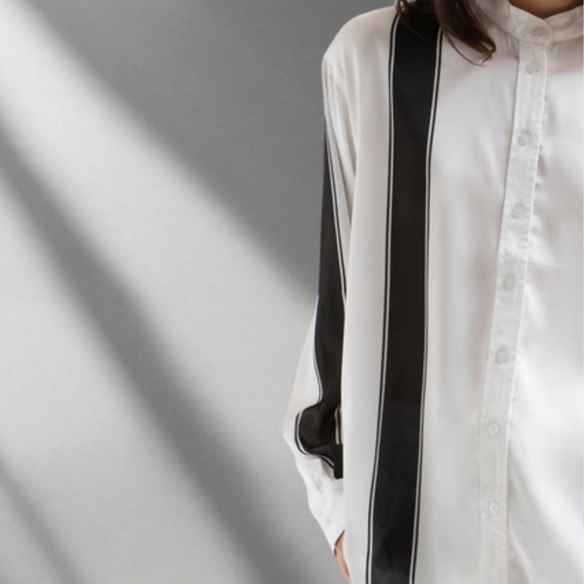 NISΩ BLS01BL BLOUSE
